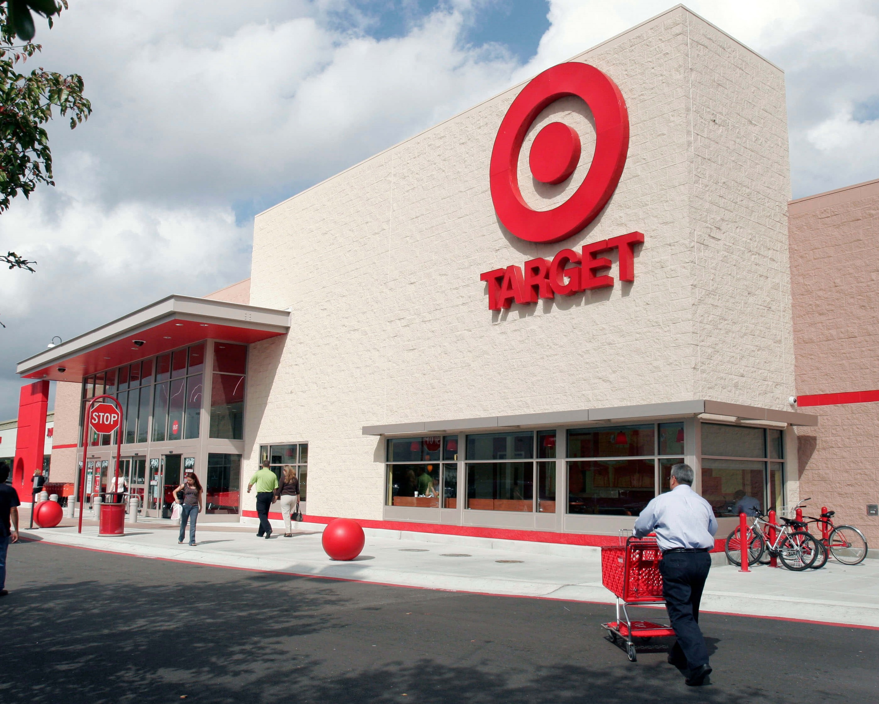 TARGET EMPLOYEE WHO STRIP-SEARCHED BLACK CUSTOMER, FIRED!