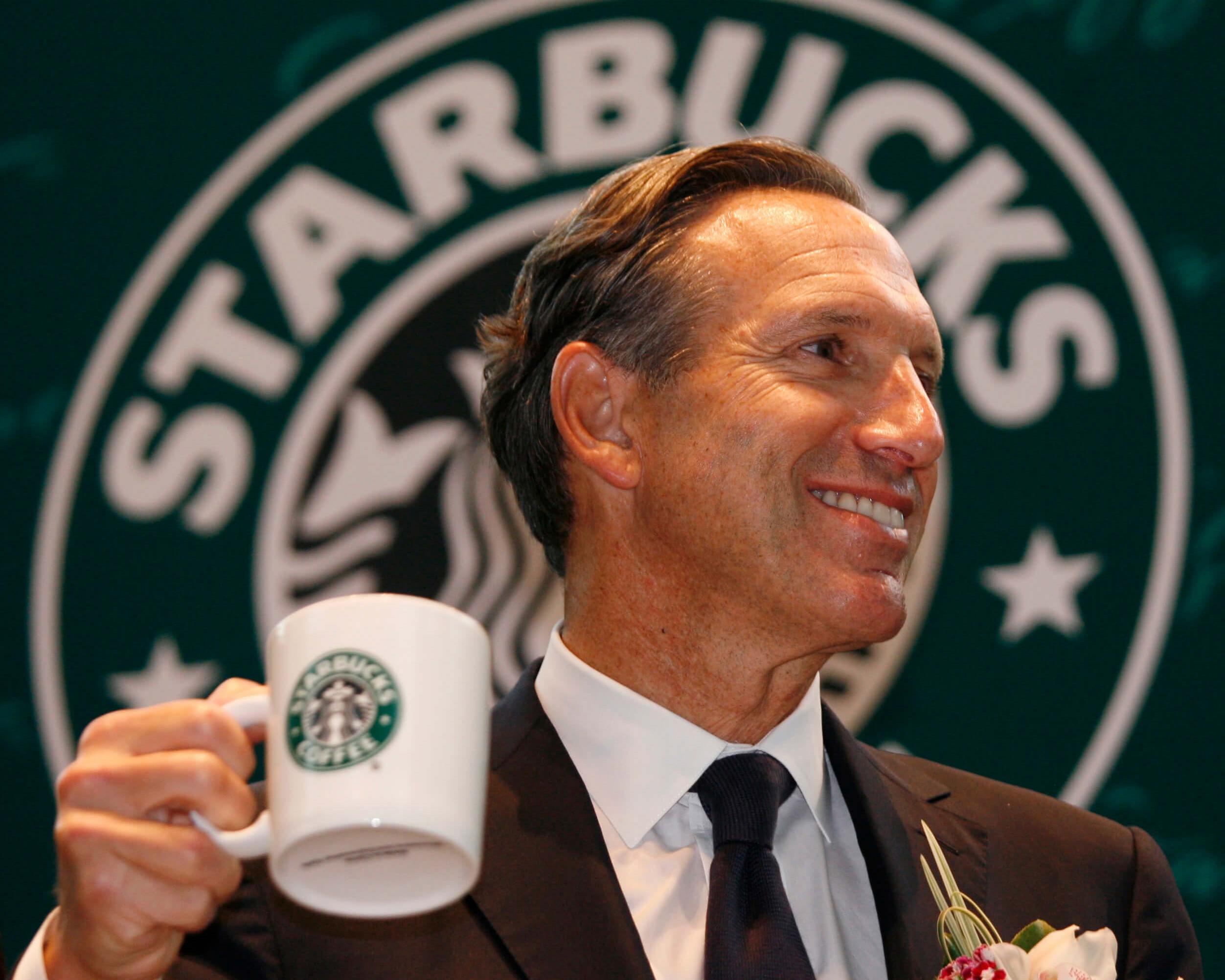 HOWARD SCHULTZ SETS SUN ON STARBUCKS, WITH OVAL OFFICE ON THE HORIZON