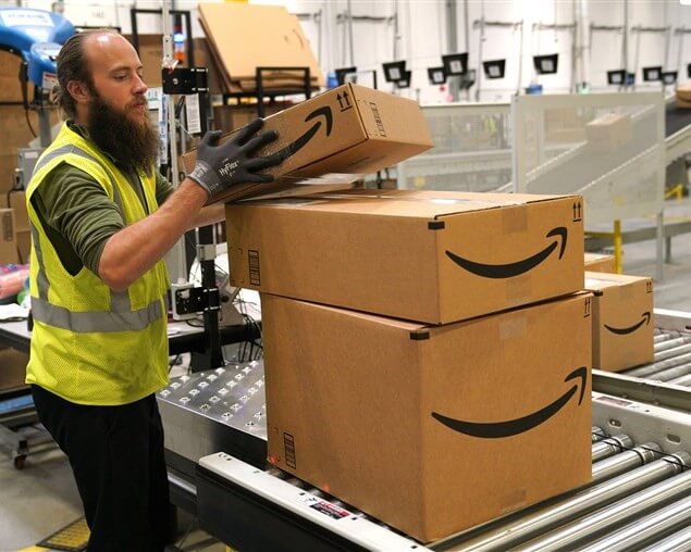 AMAZON TO INCREASE ITS MINIMUM WAGE TO $15 