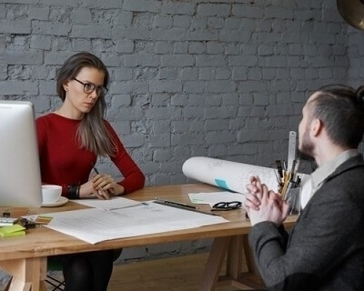 Interview flirtations can make you lose qualified candidates