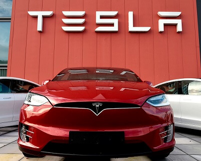 Tesla to cut its staff by 75% amidst lockdown orders!