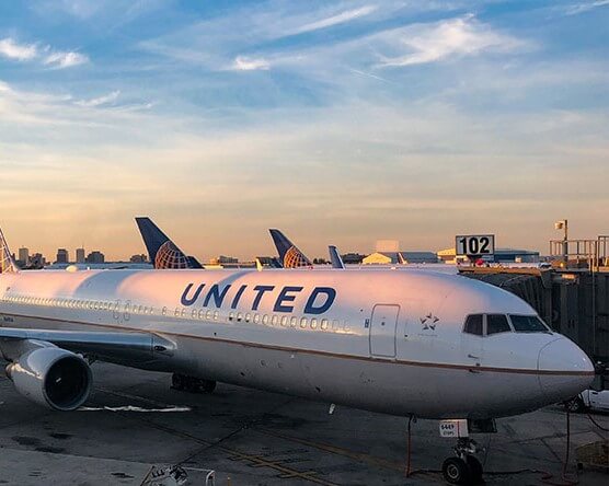 United Air to slash 30% of managerial staff!