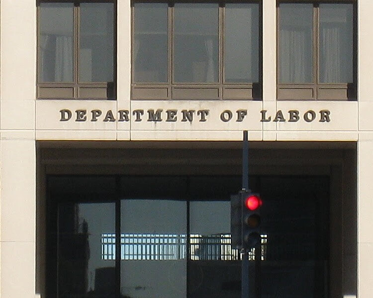 DOL MEMO MAY COMPLICATE HIRING FOR EMPLOYERS WHO DEPLOY H-1B WORKERS