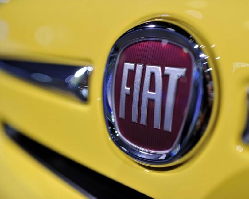 CANADA AUTO INDUSTRY SEES TOUGH DAYS AHEAD AS FIAT CUTS 1,500 JOBS