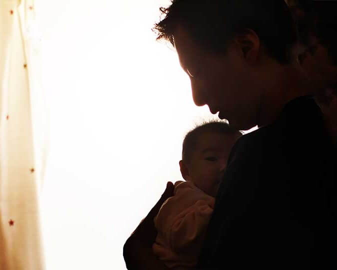 WORKPLACE FLEXIBILITY FOR NEW FATHERS IMPROVES HEALTH OF NEW MOMS 
