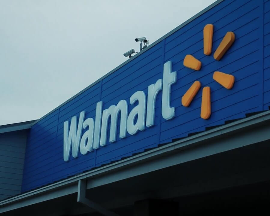 WALMART OPENS TRAINING CENTER IN DISTRIBUTION CENTER