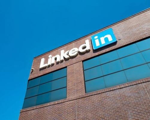 LINKEDIN EXPANDS ITS PORTFOLIO OF COMPANIES WITH THE ACQUISITION OF GLINT