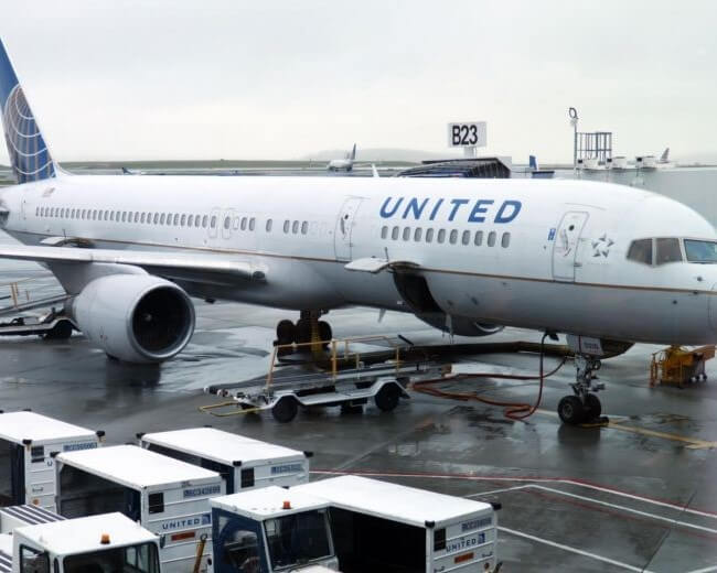 United Airline cuts down flight schedules for May by 90%