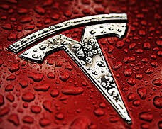 TESLA TO HAVE A NEW COMMUNICATIONS CHIEF 