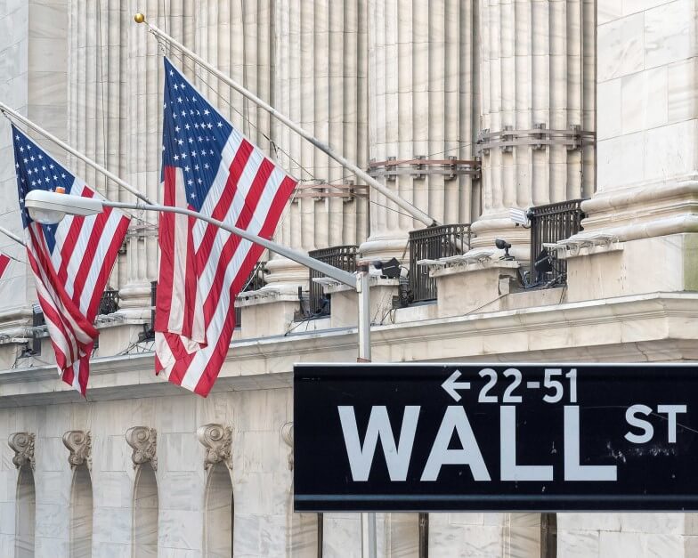 Wall Street banks in no rush to call employees back to work!